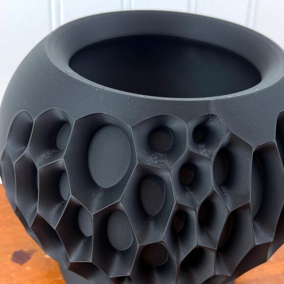 Indoor Flower Pot, The Virus Planter Pot, Houseplants, Ecofriendly - Picture 3 of 10